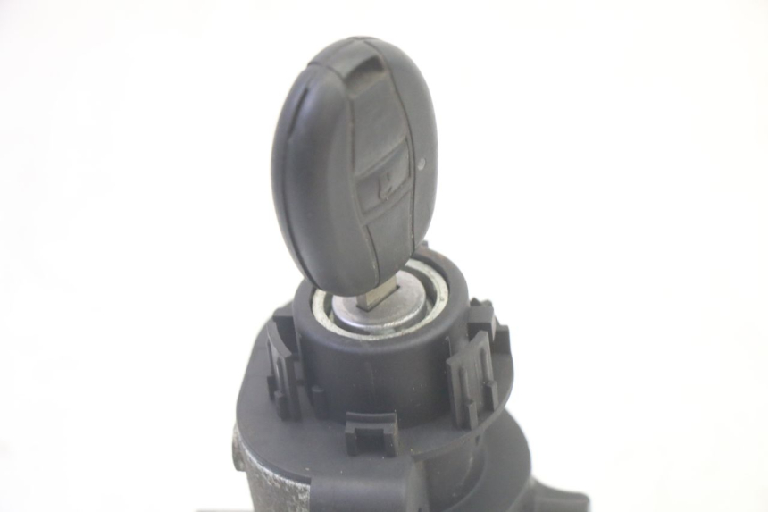 photo de SCHLOSSSATZ CDI PIAGGIO MP3 RL 250 (2006 - 2010) - Zoom auf Komponenten