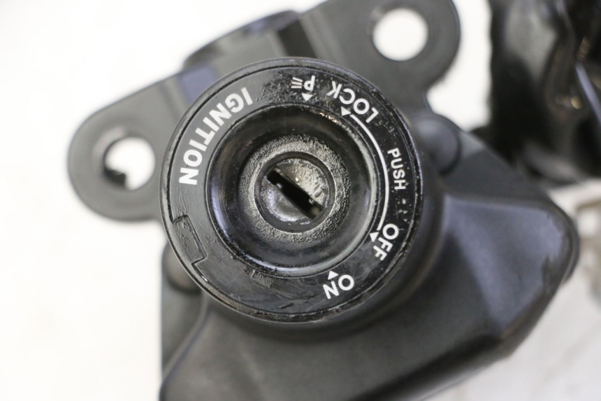 photo de SCHLOSSSATZ CDI YAMAHA TDM ABS 900 (2002 - 2014) - Hochauflösende Nahaufnahme