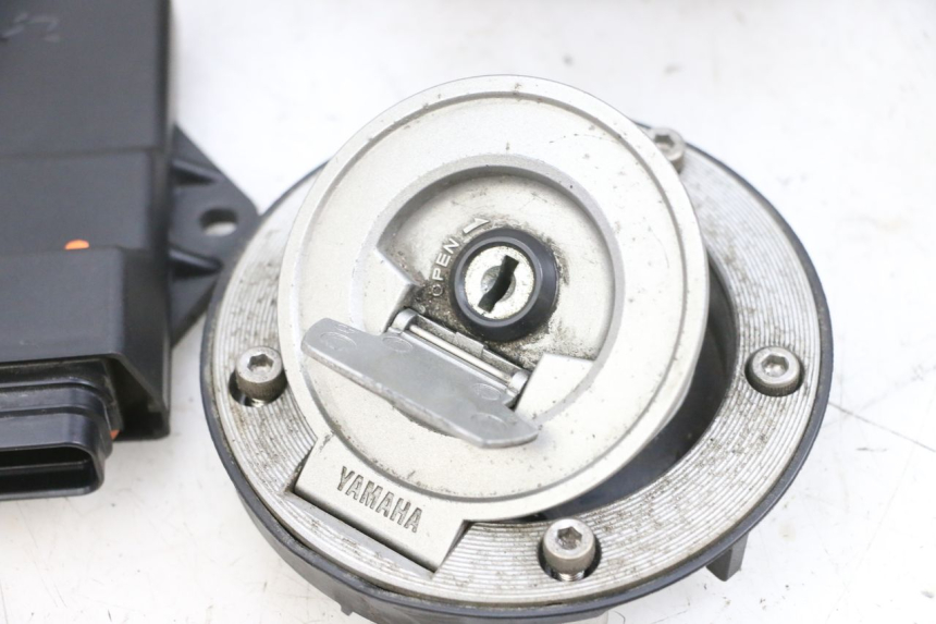 photo de SCHLOSS-SCHLÜSSEL-CDI-NEIMAN YAMAHA TDM ABS 900 (2002 - 2014) - Hochauflösende Nahaufnahme