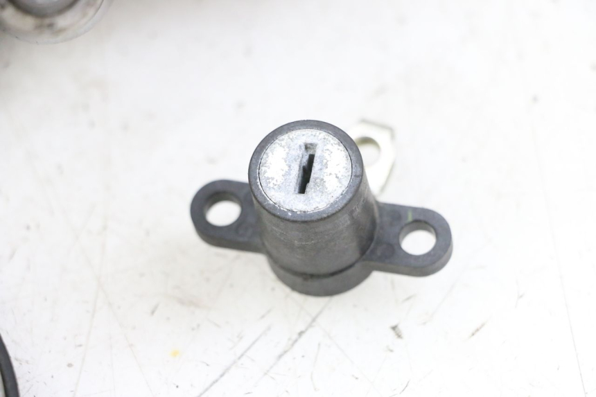 photo de SCHLOSS-SCHLÜSSEL-CDI-NEIMAN YAMAHA TDM ABS 900 (2002 - 2014) - Profilansicht des Ersatzteils