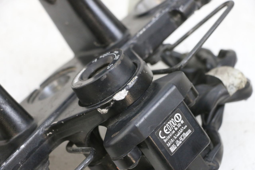 photo de SCHLOSS-SCHLÜSSEL-CDI-NEIMAN YAMAHA TDM ABS 900 (2002 - 2014) - Zoom auf Gebrauchszustand