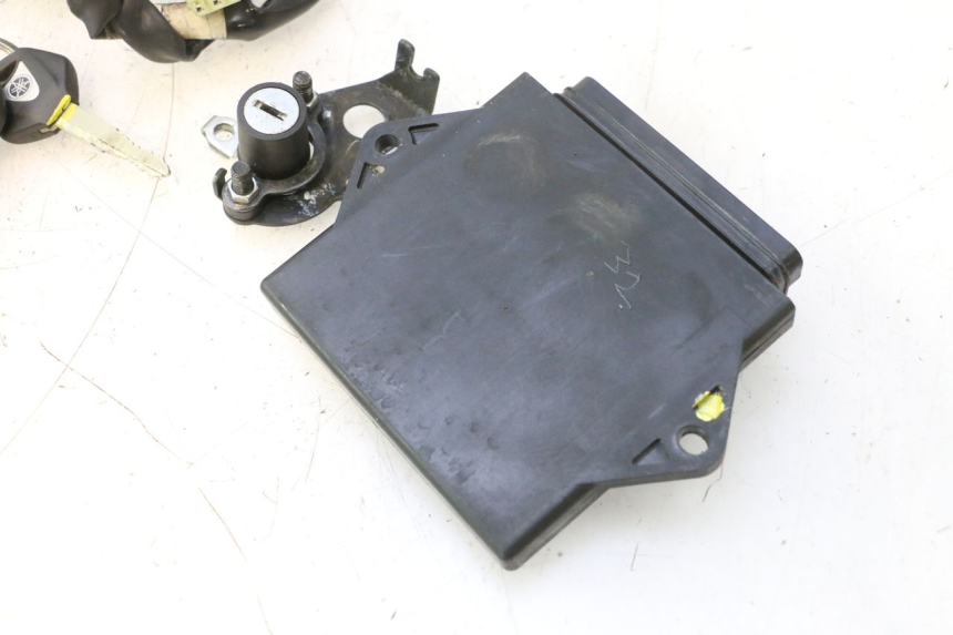 photo de SCHLOSSSATZ CDI YAMAHA TDM ABS 900 (2002 - 2014) - Zoom auf Komponenten