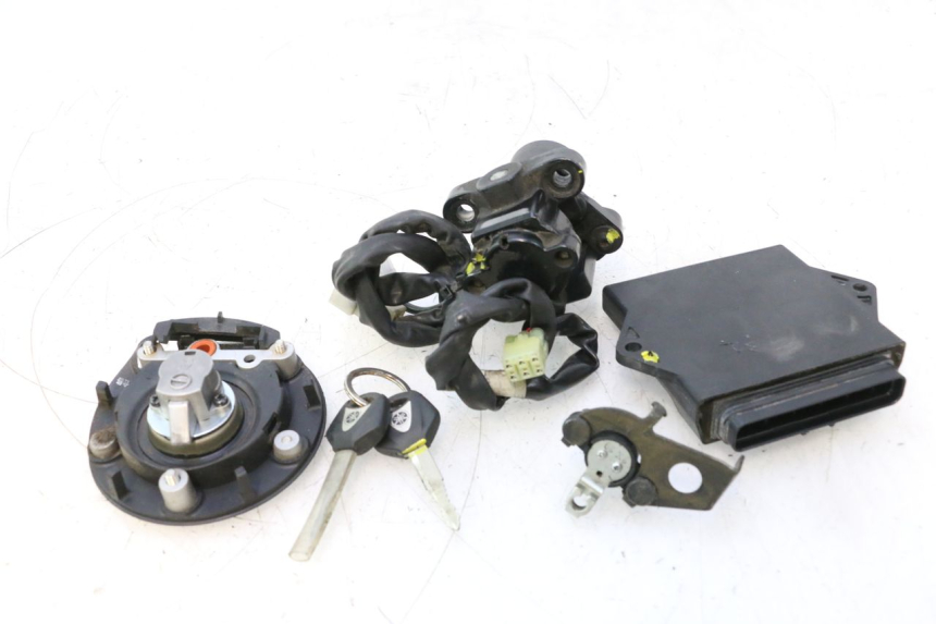 photo de SCHLOSSSATZ CDI YAMAHA TDM ABS 900 (2002 - 2014) - Detaillierte Sichtprüfung