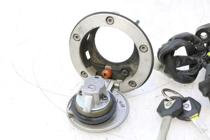 photo de SCHLOSSSATZ CDI YAMAHA TDM ABS 900 (2002 - 2014) - Fokus auf die Struktur