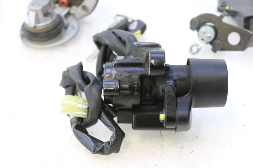 photo de SCHLOSSSATZ CDI YAMAHA TDM ABS 900 (2002 - 2014) - Alternativer Blickwinkel