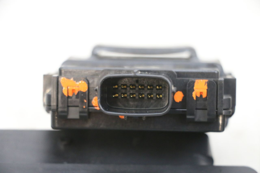 photo de SCHLOSSSATZ CDI YAMAHA TRICITY 300 (2020 - 2024) - Alternative Perspektive