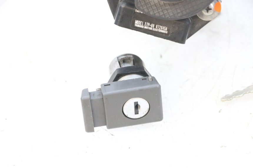 photo de SCHLOSS-SCHLÜSSEL-CDI-NEIMAN KIT YAMAHA X-MAX XMAX 125 (2010 - 2013) - Zoom auf Komponenten