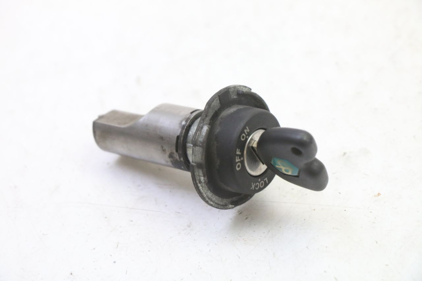 photo de SCHLOSS-SCHLÜSSEL-CDI-ZÜNDUNGSSCHLOSS PIAGGIO X9 EVOLUTION 125 (2003 - 2007) - Weitere Ansicht des Artikels