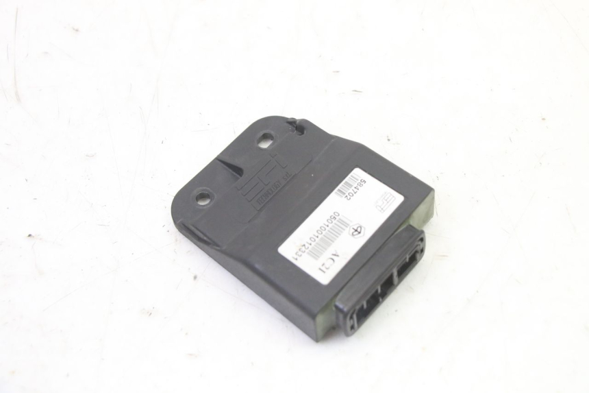 photo de SCHLOSS-SCHLÜSSEL-CDI-ZÜNDUNGSSCHLOSS PIAGGIO X9 EVOLUTION 125 (2003 - 2007) - Technische Nahaufnahme