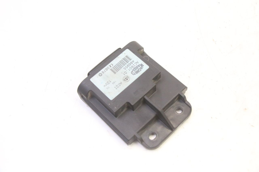 photo de SCHLOSS-SCHLÜSSEL-CDI-ZÜNDUNGSSCHLOSS PIAGGIO X9 EVOLUTION 125 (2003 - 2007) - Weitere Ansicht des Artikels