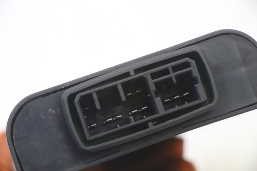 photo de SCHLOSS-SCHLÜSSEL-CDI-ZÜNDUNGSSCHLOSS PIAGGIO X9 EVOLUTION 125 (2003 - 2007) - Zoom auf Komponenten