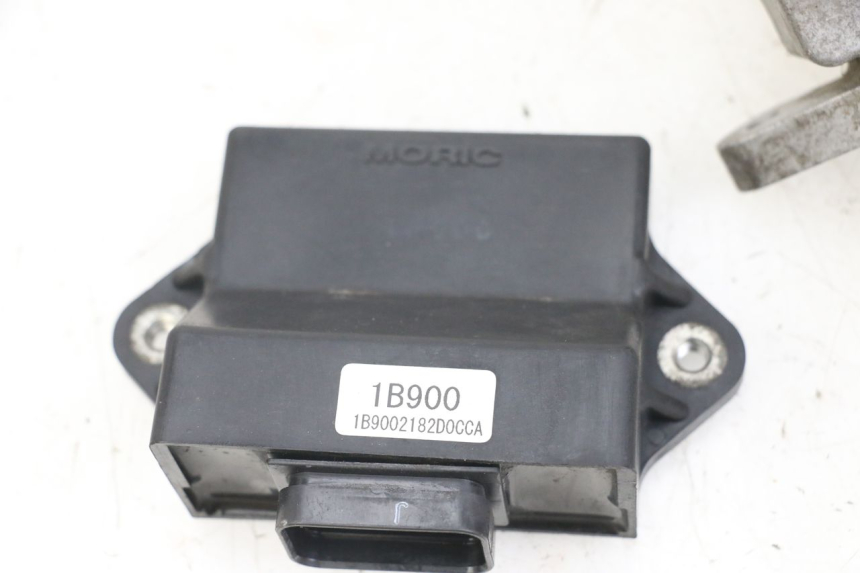 photo de SCHLOSS-SCHLÜSSEL-CDI-NEIMAN YAMAHA XMAX X-MAX 125 (2006 - 2009) - Weitere Ansicht des Artikels