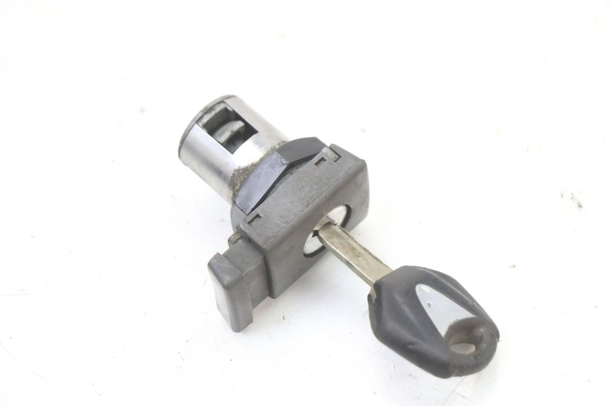 photo de SCHLOSSSATZ CDI YAMAHA X-MAX XMAX ABS 250 (2010 - 2014) - Fokus auf die Struktur