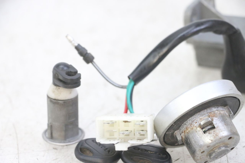 photo de SCHLOSS-SCHLÜSSEL-KIT NEIMAN KYMCO AGILITY 4T 50 (2005 - 2018) - Technische Nahaufnahme