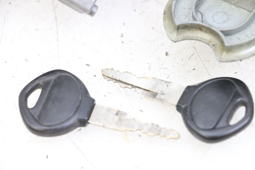 photo de Schloss- und Schlüsselkit Neiman KYMCO AGILITY RS 4T 50 (2009 - 2013) - Weitere Ansicht des Artikels