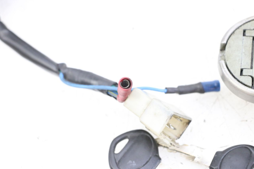 photo de Schloss- und Schlüsselkit Neiman KYMCO AGILITY RS 4T 50 (2009 - 2013) - Technische Nahaufnahme