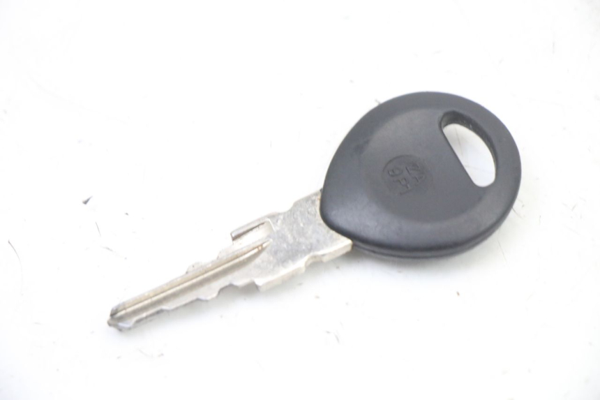 photo de SCHLOSSSATZ BMW C1 125 (2000 - 2003) - Details der Befestigungspunkte