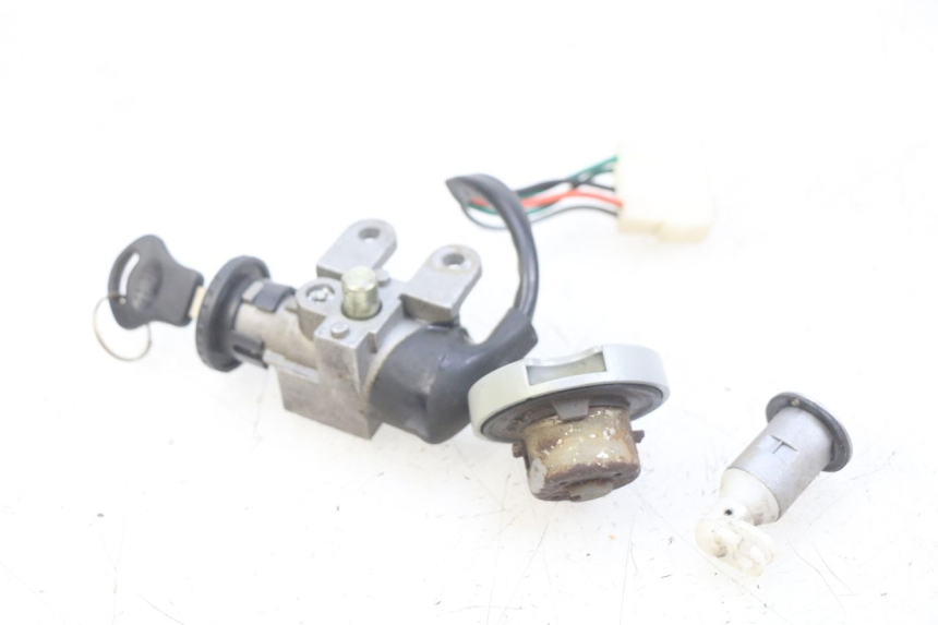 photo de SCHLOSS-SCHLÜSSEL-KIT NEIMAN BAOTIAN BT 49 QT-9 50 (2006 - 2010) - Detailansicht des Bauteils