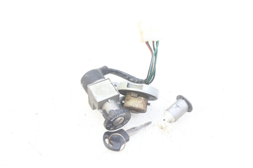 photo de SCHLOSS-SCHLÜSSEL-KIT NEIMAN BAOTIAN BT 49 QT-9 50 (2006 - 2010) - Zoom auf Gebrauchszustand