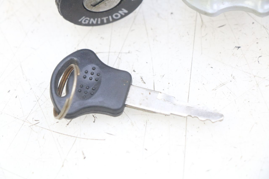 photo de SCHLOSS-SCHLÜSSEL-KIT NEIMAN BAOTIAN BT 49 QT-9 50 (2006 - 2010) - Kennzeichnungen und Originalreferenzen