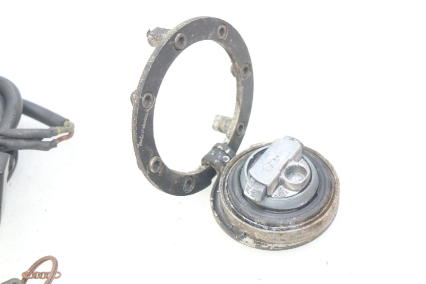 photo de SCHLOSS-SCHLÜSSEL-KIT NEIMAN HONDA CBR RR FIREBLADE 900 (1992 - 1994) - Charakteristische Merkmale