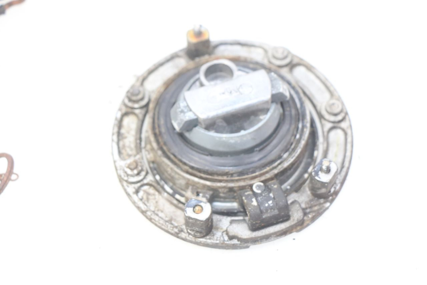 photo de SCHLOSS-SCHLÜSSEL-KIT NEIMAN HONDA CBR RR FIREBLADE 900 (1992 - 1994) - Zoom auf Komponenten