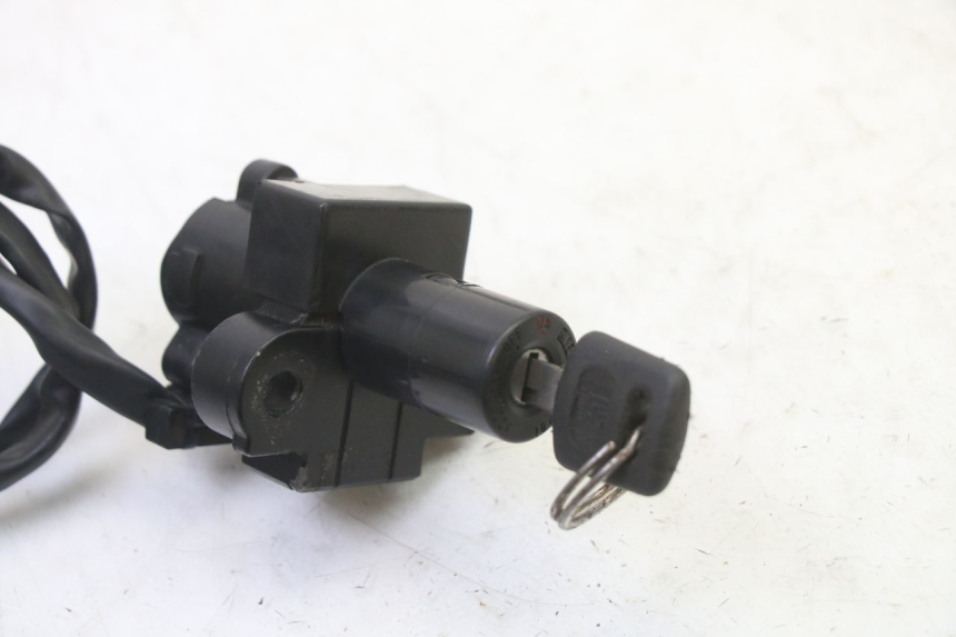 photo de SCHLOSS-SCHLÜSSEL-KIT NEIMAN HONDA CBR RR FIREBLADE 900 (1992 - 1994) - Gesamtansicht des Produkts