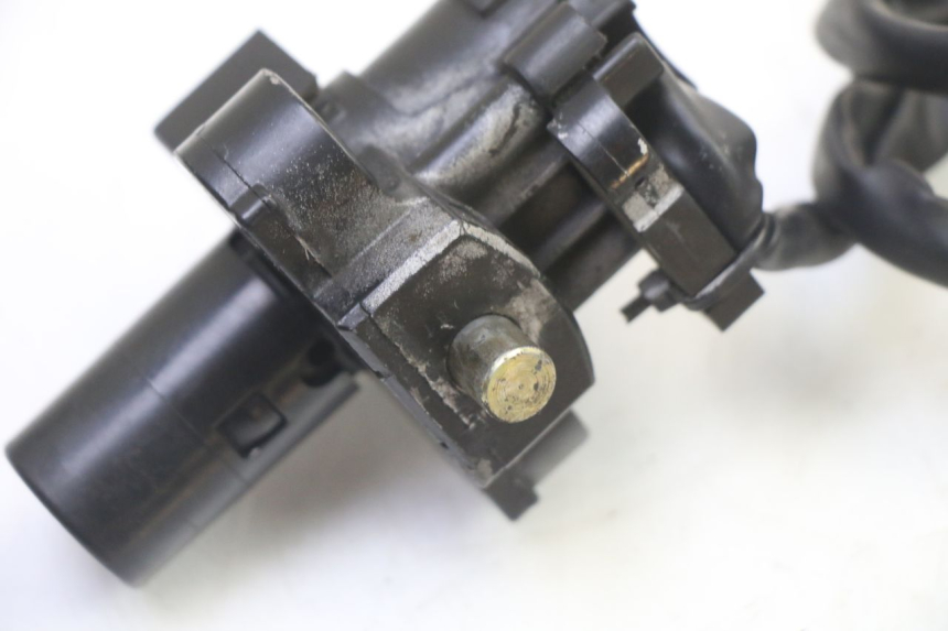 photo de SCHLOSS-SCHLÜSSEL-KIT NEIMAN HONDA CBR RR FIREBLADE 900 (1992 - 1994) - Geprüftes Gebrauchtteil