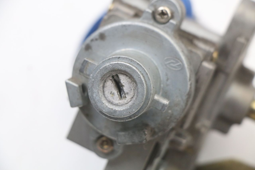 photo de Schloss- und Schlüsselkit Neiman KYMCO DINK STREET 125 (2009 - 2014) - Alternative Perspektive