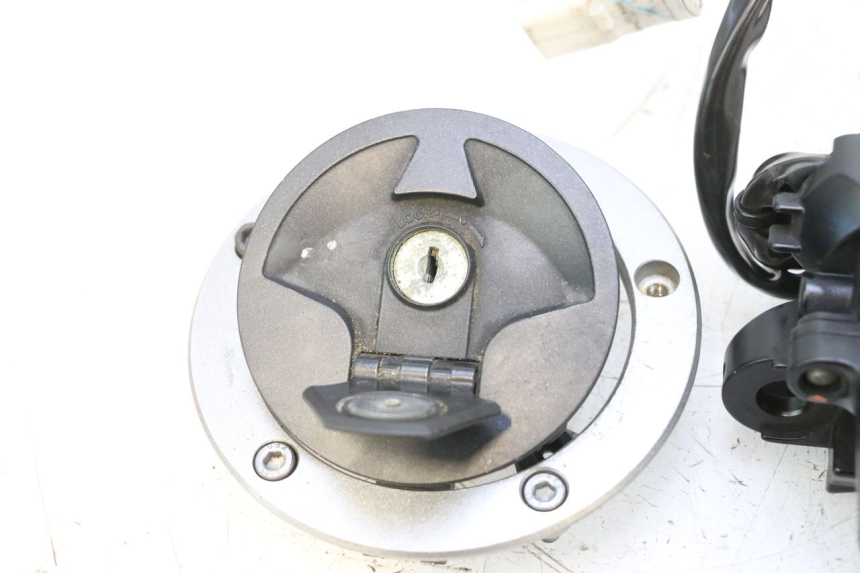 photo de SCHLOSSSATZ KAWASAKI ER-6 ER6 F ABS 650 (2012 - 2016) - Charakteristische Merkmale