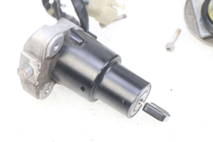 photo de SCHLOSS-SCHLÜSSEL-KIT NEIMAN YAMAHA FJ 3CX 1200 (1986 - 1996) - Detailansicht des Bauteils