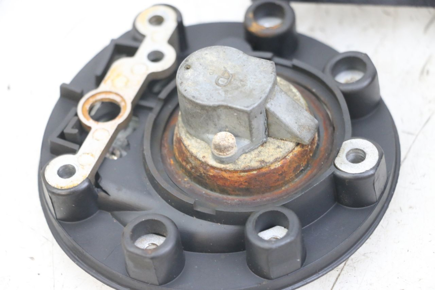 photo de SCHLOSS-SCHLÜSSEL-KIT NEIMAN YAMAHA FJ 3CX 1200 (1986 - 1996) - Details der Befestigungspunkte