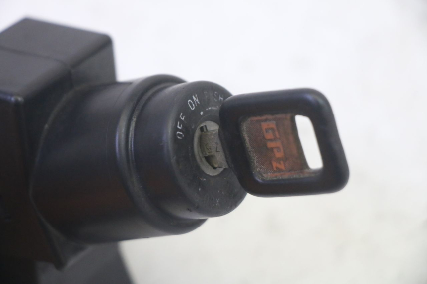 photo de SCHLOSSSATZ KAWASAKI GPZ RX 1000 (1986 - 1988) - Technische Nahaufnahme