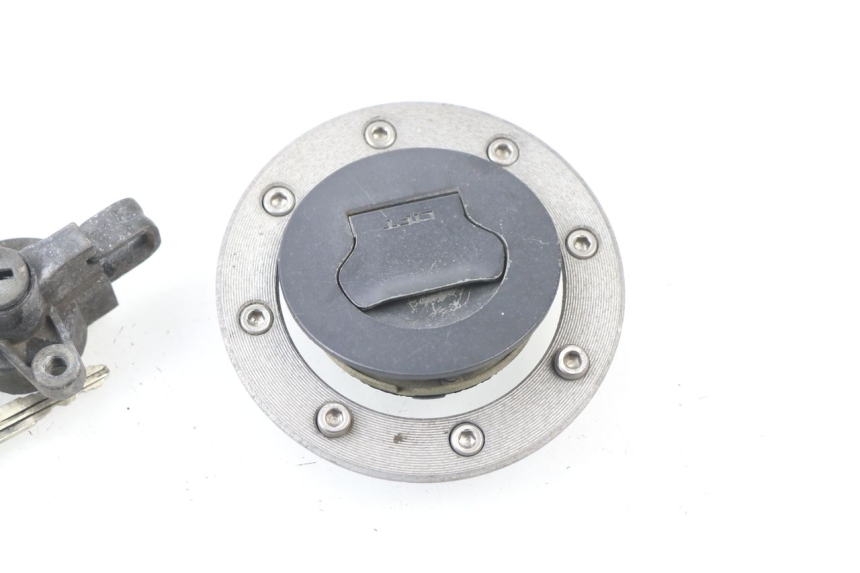 photo de SCHLOSSSATZ SUZUKI GSF N BANDIT 600 (1996 - 1999) - Kennzeichnungen und Originalreferenzen