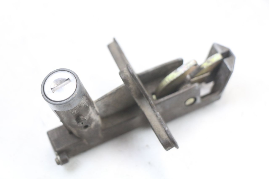 photo de SCHLOSSSATZ SUZUKI GSX E 250 (1982 - 1983) - Weitere Ansicht des Artikels