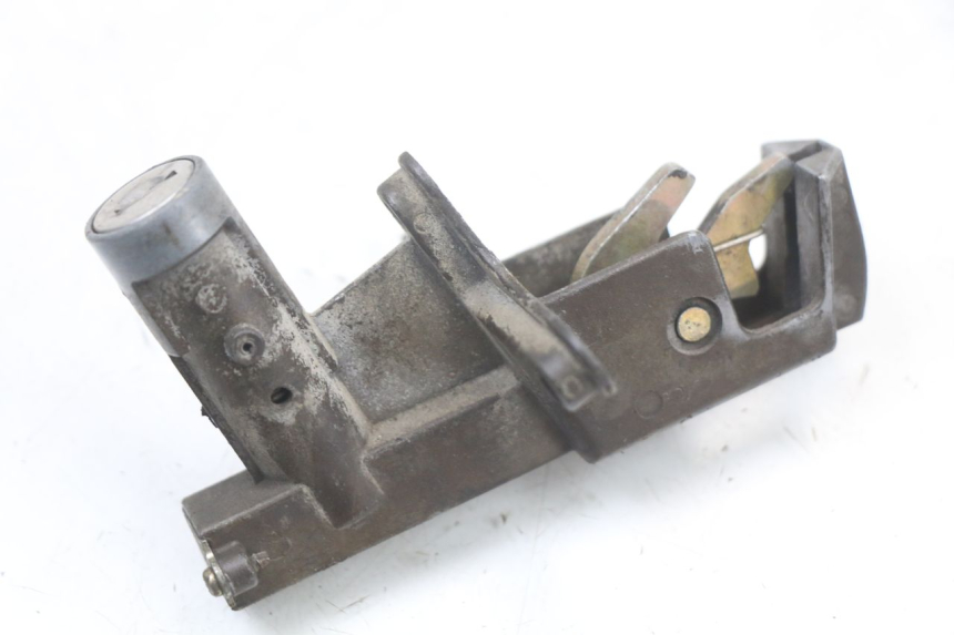 photo de SCHLOSSSATZ SUZUKI GSX E 250 (1982 - 1983) - Kennzeichnungen und Originalreferenzen