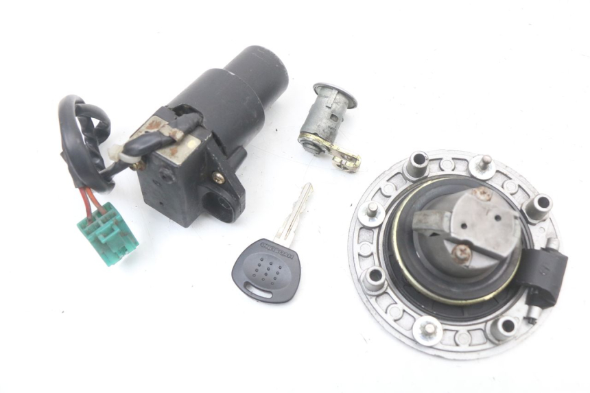 photo de SCHLOSSSATZ HYOSUNG GTR 125 (2006 - 2008) - Detailansicht des Bauteils