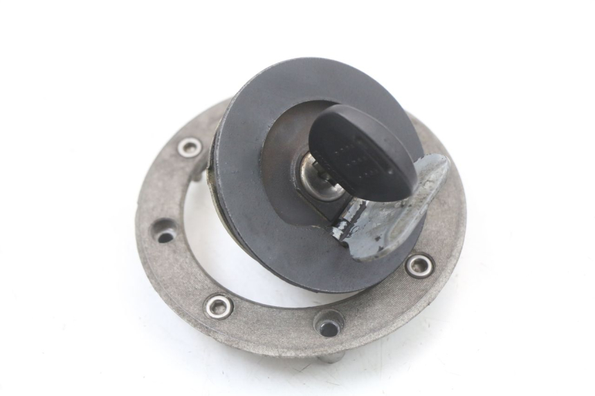 photo de SCHLOSSSATZ HYOSUNG GTR 125 (2006 - 2008) - Weitere Ansicht des Artikels