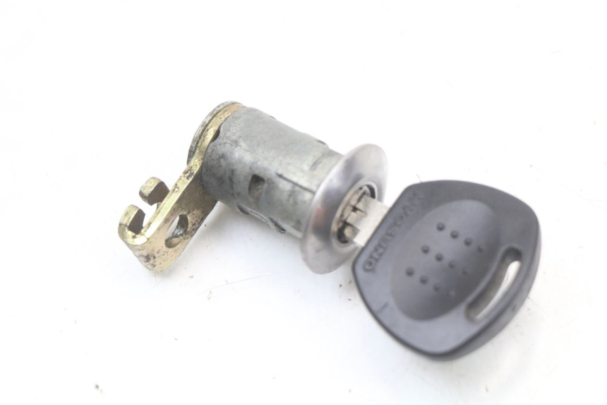 photo de SCHLOSSSATZ HYOSUNG GTR 125 (2006 - 2008) - Zoom auf Komponenten