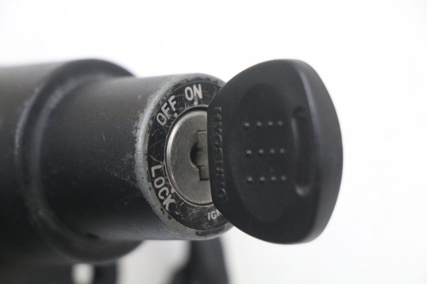 photo de SCHLOSSSATZ HYOSUNG GTR 125 (2006 - 2008) - Gesamtansicht des Produkts