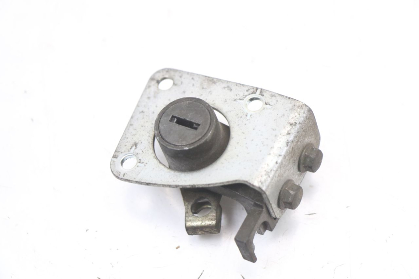 photo de SCHLOSSSATZ SUZUKI GZ MARAUDER 125 (1998 - 2004) - Zoom auf Komponenten