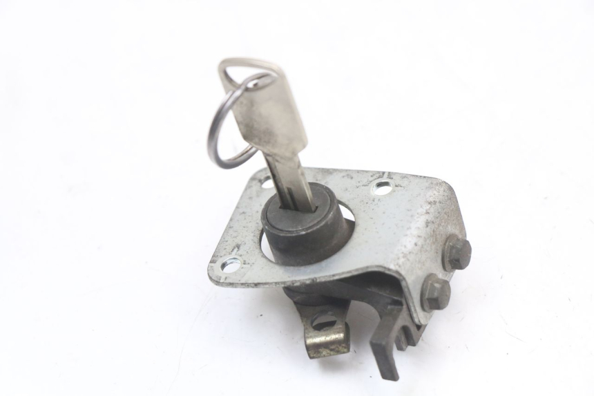 photo de SCHLOSSSATZ SUZUKI GZ MARAUDER 125 (1998 - 2004) - Hochauflösende Nahaufnahme