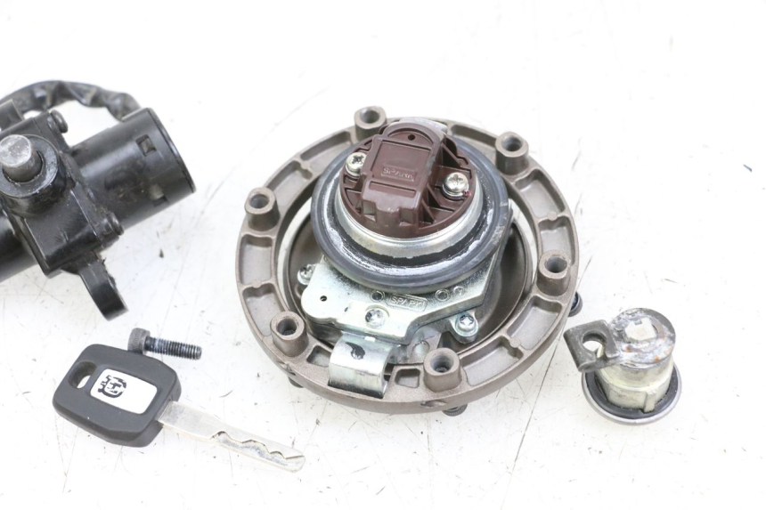 photo de SCHLOSSSATZ HUSQVARNA SVARTPILEN 401 (2018 - 2023) - Detailansicht des Bauteils