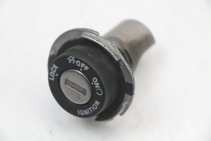 photo de SCHLOSSSATZ PIAGGIO LIBERTY 4T 50 (2004 - 2008) - Technische Nahaufnahme