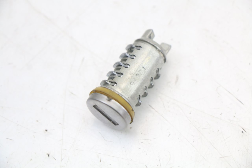 photo de SCHLOSSSATZ PIAGGIO LIBERTY 4T 50 (2004 - 2008) - Geprüftes Gebrauchtteil