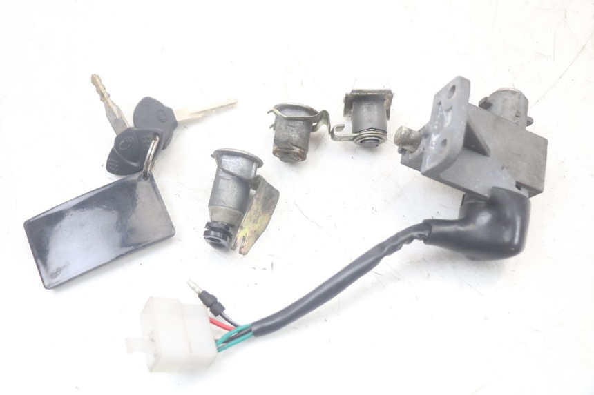 photo de SCHLOSS-SCHLÜSSEL-KIT NEIMAN KYMCO LIKE 125 (2009 - 2016) - Detailansicht des Bauteils