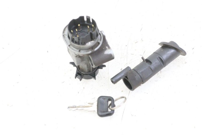 photo de SCHLOSSSATZ PEUGEOT LUDIX ONE 50 (2005 - 2008) - Details der Befestigungspunkte