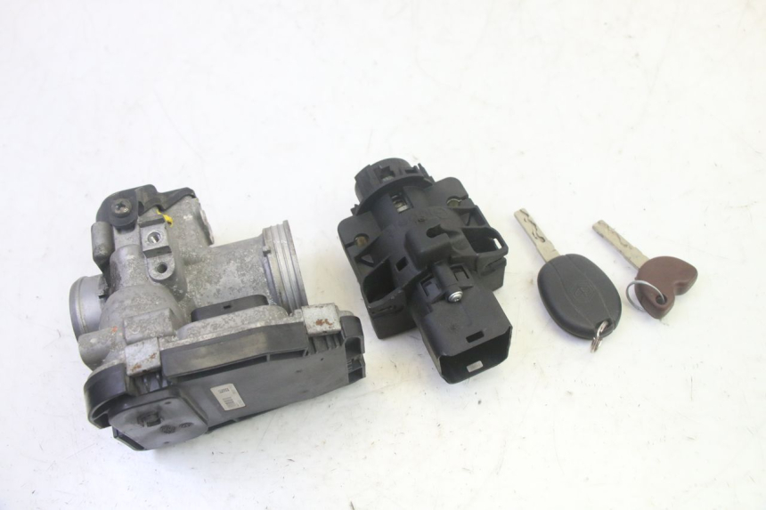 photo de SCHLOSSSATZ PIAGGIO MP3 HPE 350 (2018 - 2020) - Detailansicht des Bauteils