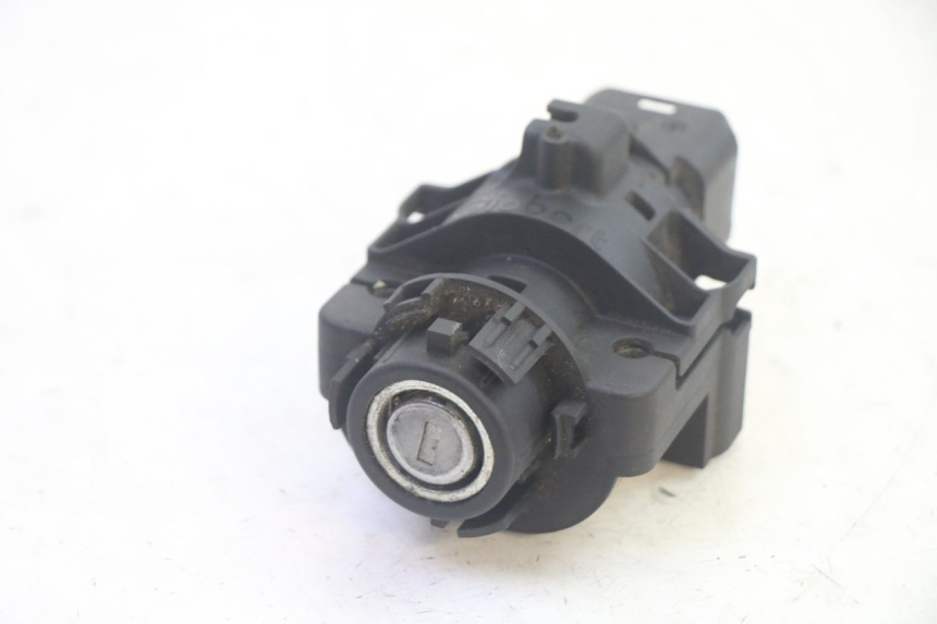 photo de SCHLOSSSATZ PIAGGIO MP3 HPE 350 (2018 - 2020) - Alternative Perspektive