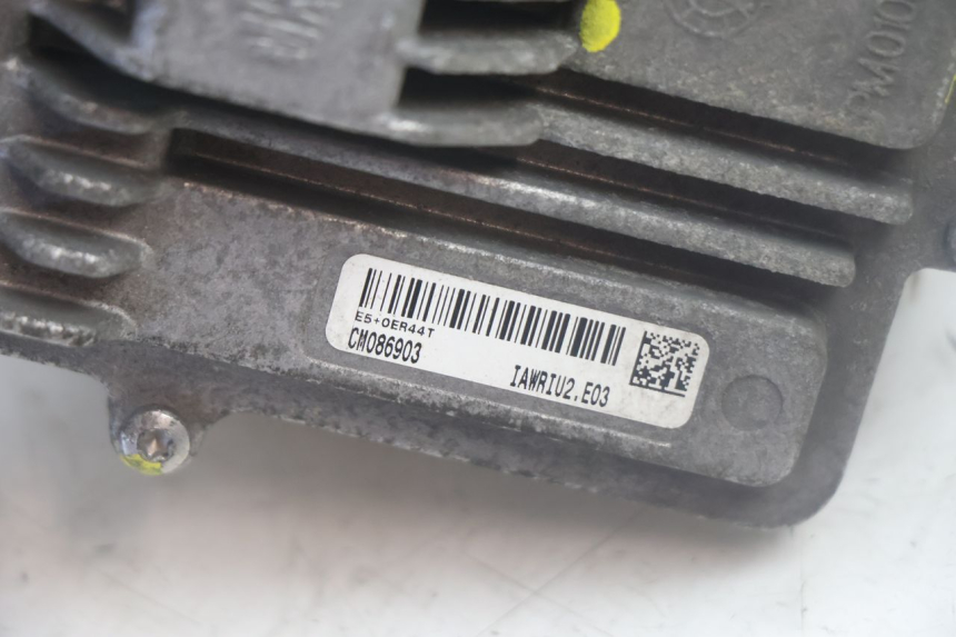 photo de SCHLOSSSATZ PIAGGIO MP3 500 (2016 - 2018) - Fokus auf die Struktur